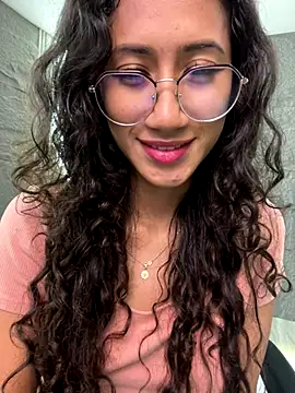 Snapshot of KaitlynLoveCam chatting on November 5, 9:48 pm KaitlynLoveCam online show from November 5, 9:48 pm