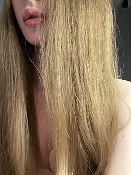 Snapshot of your_girl_next_door chatting on February 8, 1:22 pm your girl next door online show from February 8, 1:22 pm