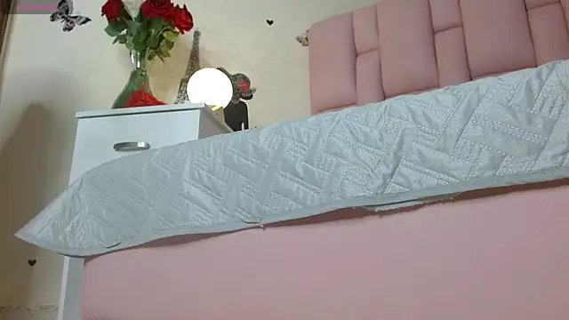 Snapshot of isabela_ferrer_ chatting on December 3, 1:20 pm isabela ferrer online show from December 3, 1:20 pm