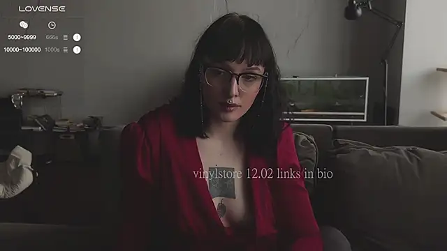 vinylstore online show from February 12, 5:58 am