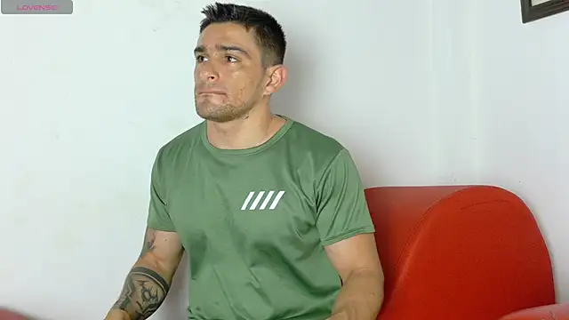 Sexy Alejandro  online show from January 7, 6:10 pm