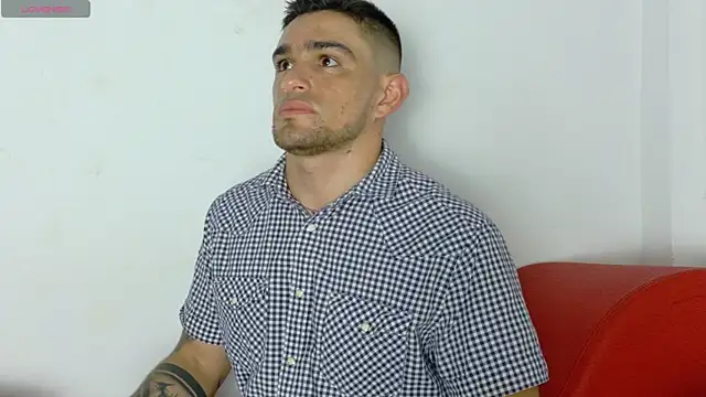 Sexy Alejandro  online show from January 9, 6:42 pm