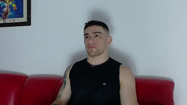 Snapshot of Sexy_Alejandro_ chatting on May 4, 6:04 pm Sexy Alejandro online show from May 4, 6:04 pm