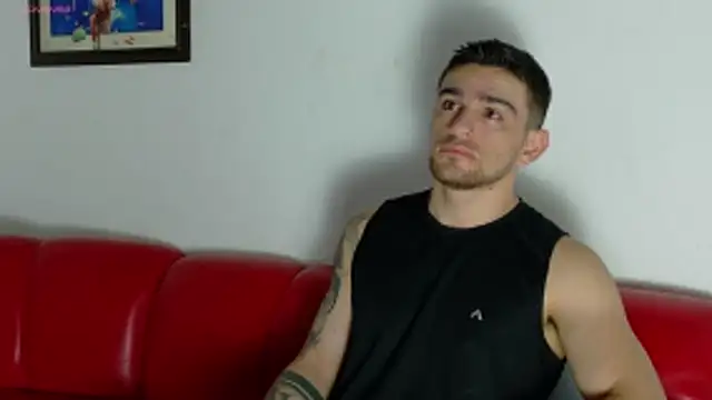 Snapshot of Sexy_Alejandro_ chatting on May 29, 12:14 pm Sexy Alejandro online show from May 29, 12:14 pm