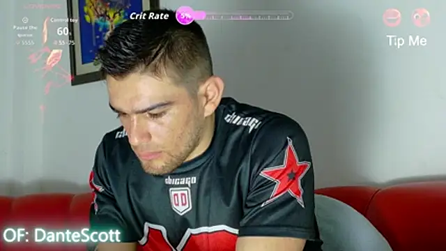 Snapshot of Sexy_Alejandro_ chatting on June 8, 12:49 pm Sexy Alejandro online show from June 8, 12:49 pm