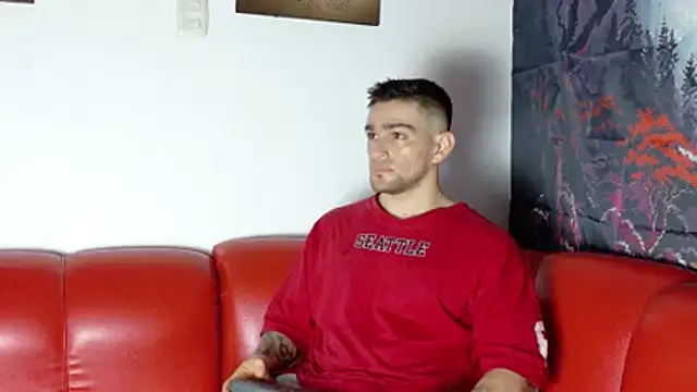 Snapshot of Sexy_Alejandro_ chatting on August 2, 12:31 am Sexy Alejandro online show from August 2, 12:31 am