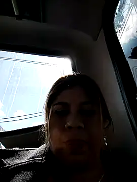 Laura-Hernandez online show from December 12, 2:44 pm