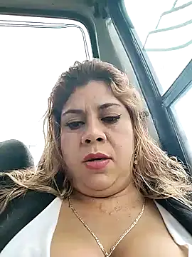 Laura-Hernandez online show from December 13, 4:38 pm