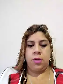 Laura-Hernandez online show from December 14, 10:50 pm