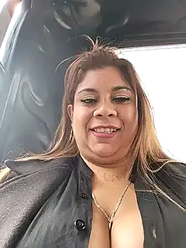 Laura-Hernandez online show from March 1, 2:55 pm