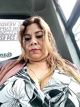 Laura-Hernandez online show from October 18, 3:46 pm