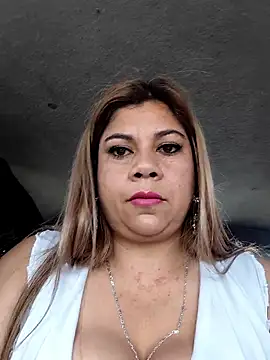 Laura-Hernandez online show from January 9, 3:37 pm