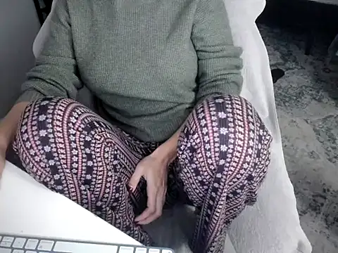 bigb00tyjudyyX online show from November 22, 1:54 pm