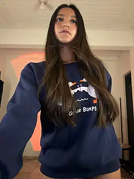 aly golden  online show from July 31, 6:24 am
