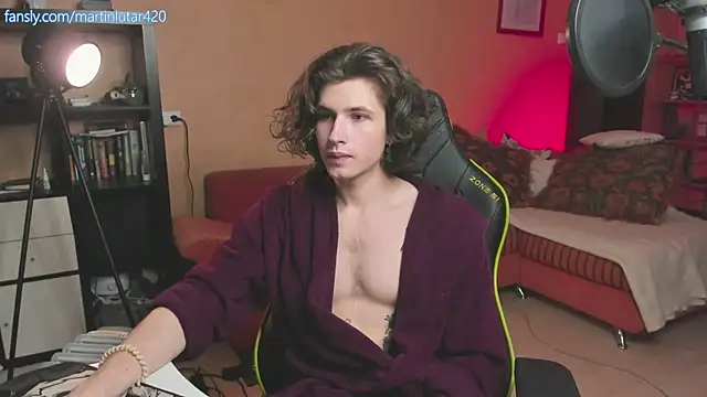 Snapshot of daddyMarty420 chatting on October 31, 3:40 am daddyMarty420 online show from October 31, 3:40 am