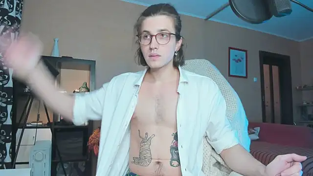 Snapshot of daddyMarty420 chatting on November 20, 7:46 pm daddyMarty420 online show from November 20, 7:46 pm