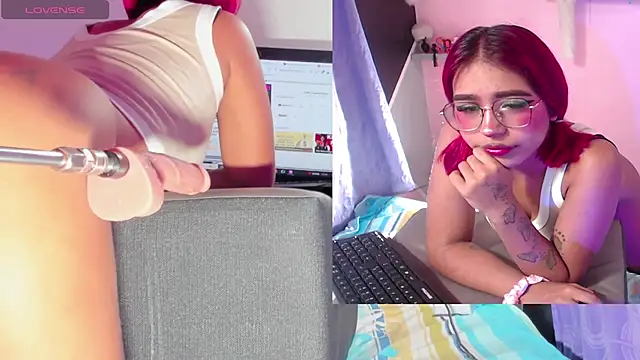 Snapshot of kira_touka chatting on November 14, 2:16 pm kira touka online show from November 14, 2:16 pm