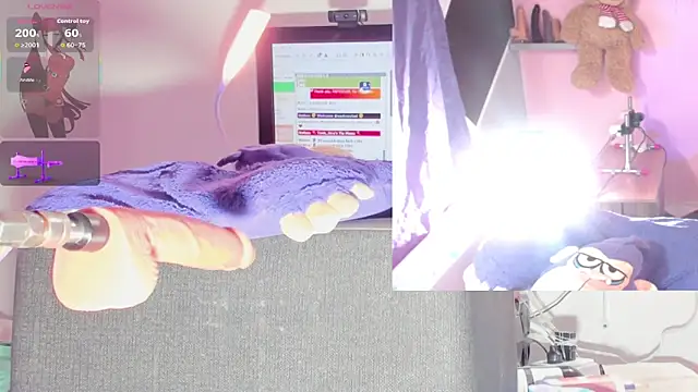 Snapshot of kira_touka chatting on November 24, 5:51 am kira touka online show from November 24, 5:51 am