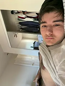 Snapshot of Yann_18 chatting on March 13, 3:51 pm Yann 18 online show from March 13, 3:51 pm