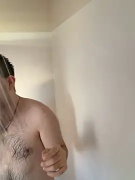 Snapshot of Yann_18 chatting on March 16, 12:27 am Yann 18 online show from March 16, 12:27 am