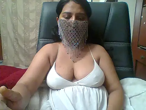 Snapshot of kamayanisingh24 chatting on January 25, 3:41 pm kamayanisingh24 online show from January 25, 3:41 pm