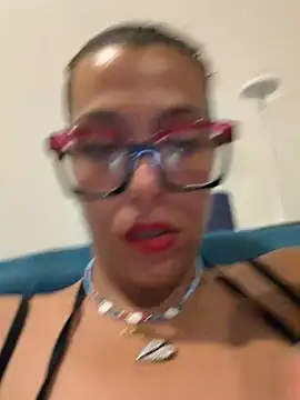 Snapshot of Porcella96 chatting on June 29, 9:37 pm Porcella96 online show from June 29, 9:37 pm