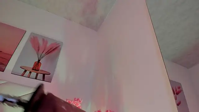 Snapshot of aurora_sweet2 chatting on November 22, 12:42 am aurora sweet2 online show from November 22, 12:42 am