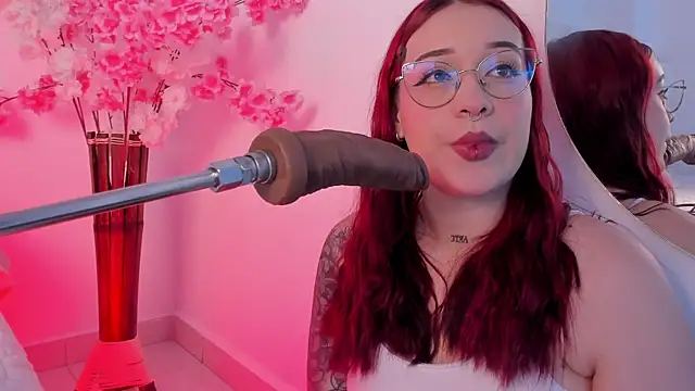 Snapshot of aurora_sweet2 chatting on November 29, 12:13 am aurora sweet2 online show from November 29, 12:13 am