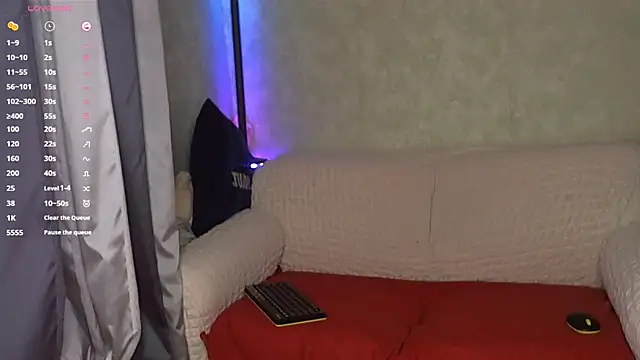 Snapshot of rossi_r chatting on November 30, 11:03 am rossi r online show from November 30, 11:03 am