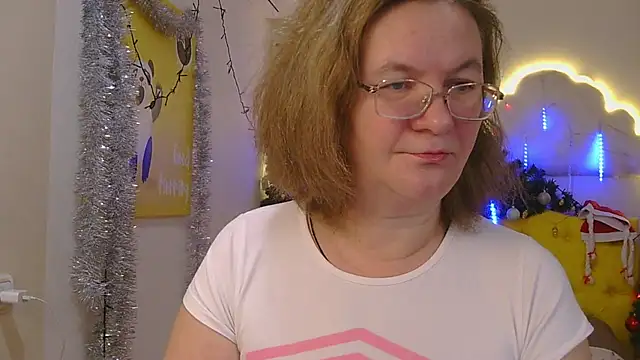 HolyMilfa online show from January 12, 8:04 am