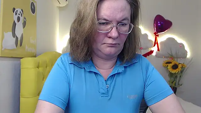 HolyMilfa online show from March 7, 4:55 pm