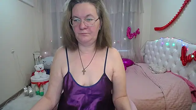 HolyMilfa online show from March 16, 8:21 am