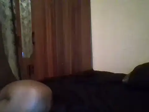 Snapshot of lisa_larry88 chatting on February 14, 2:50 am lisa larry88 online show from February 14, 2:50 am