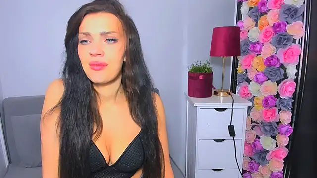 Snapshot of OliviaFantasy chatting on November 13, 8:13 am OliviaFantasy online show from November 13, 8:13 am