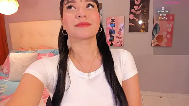 Maia W10 online show from November 24, 12:16 pm