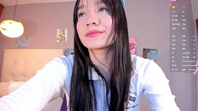 Maia W10 online show from May 11, 12:22 pm
