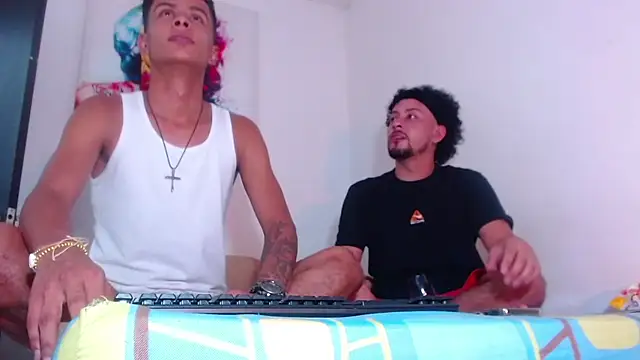 Snapshot of enjoy_vibes chatting on November 25, 11:27 pm enjoy vibes online show from November 25, 11:27 pm