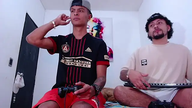 Snapshot of enjoy_vibes chatting on December 2, 10:38 pm enjoy vibes online show from December 2, 10:38 pm