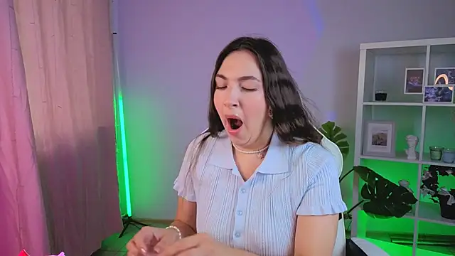 MelissaLovvv online show from July 7, 3:42 am