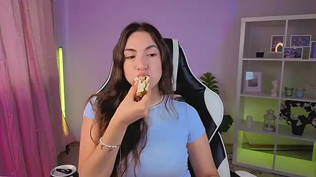 MelissaLovvv online show from July 18, 3:22 am