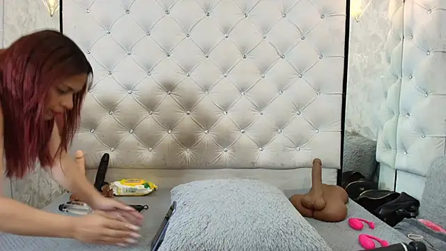 VALENTINA3x online show from June 26, 3:44 am