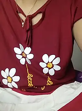 Snapshot of Nadia-2 chatting on January 4, 10:27 am Nadia-2 online show from January 4, 10:27 am