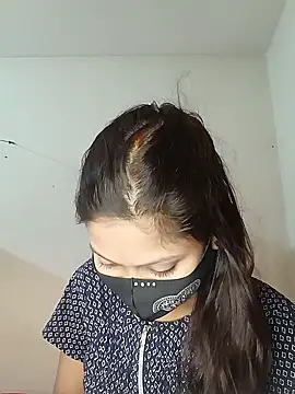 Snapshot of Nadia-2 chatting on February 4, 10:32 am Nadia-2 online show from February 4, 10:32 am