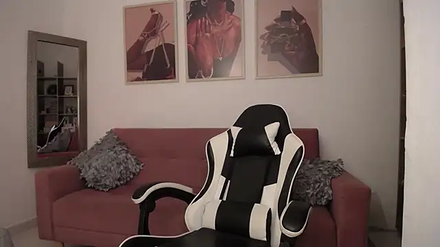 Snapshot of catalinapalencia chatting on November 4, 7:13 pm catalinapalencia online show from November 4, 7:13 pm