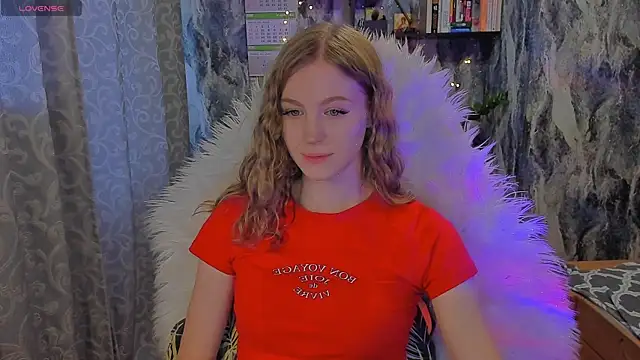 Snapshot of JuxxxsyBunx chatting on October 8, 2:42 am JuxxxsyBunx online show from October 8, 2:42 am