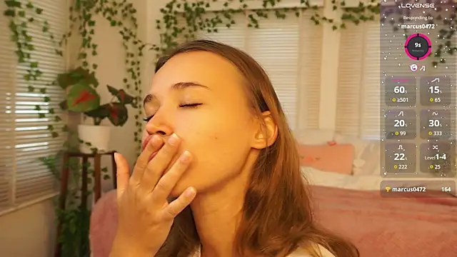 Snapshot of lexicoyy_ chatting on November 28, 4:48 am lexicoyy online show from November 28, 4:48 am