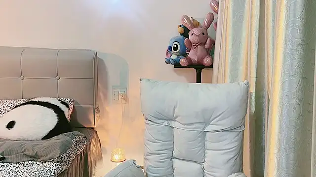 Snapshot of Fairy-HF chatting on February 22, 1:02 pm Fairy-HF online show from February 22, 1:02 pm