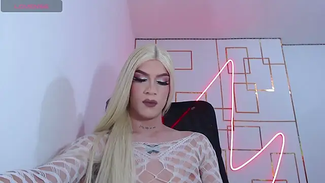 Snapshot of khalany_hadid chatting on January 7, 6:27 am khalany hadid online show from January 7, 6:27 am