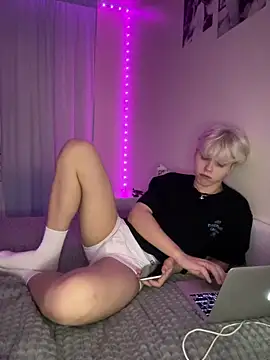 Snapshot of metratok chatting on December 16, 5:54 pm metratok online show from December 16, 5:54 pm