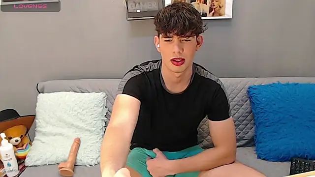 Snapshot of Angelo-cianuro- chatting on January 7, 11:35 pm Angelo-cianuro- online show from January 7, 11:35 pm